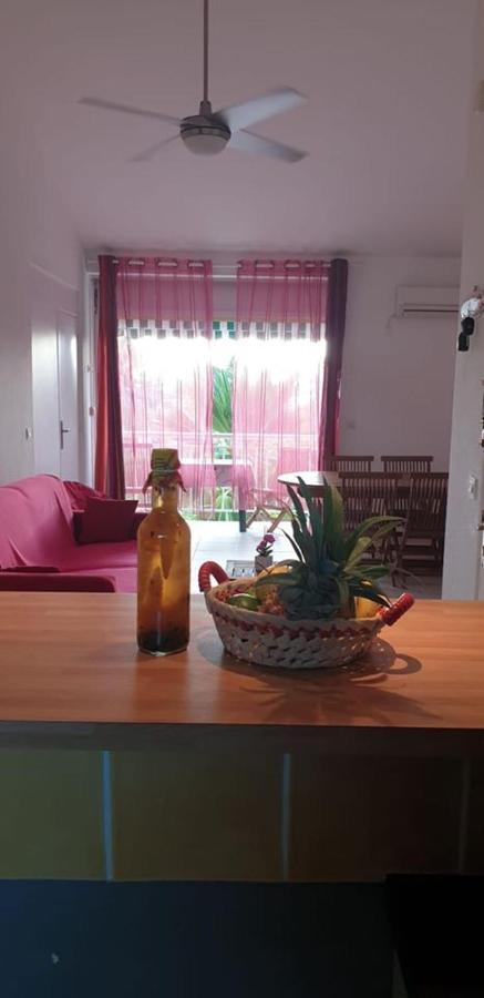 Ti Kaz A Rhum Apartamento Sainte-Anne  Exterior foto